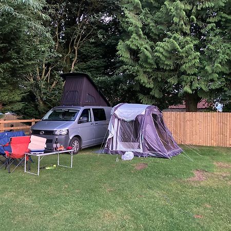 Hotel Bank Top Camping-North York Moors With Pitches For Caravans, Camper Vans And Tents Pickering Esterno foto