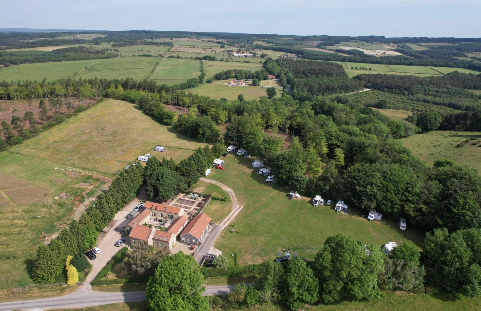 Hotel Bank Top Camping-North York Moors With Pitches For Caravans, Camper Vans And Tents Pickering Esterno foto